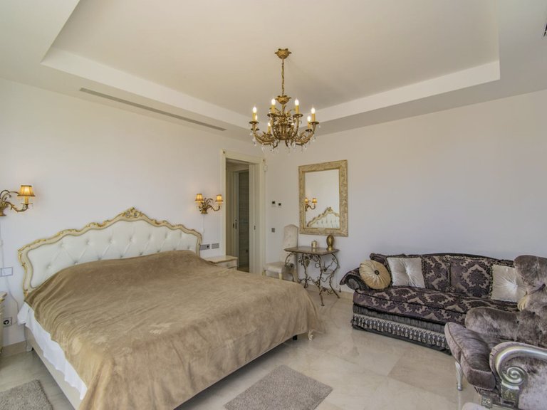 Villa for Sale in Guadalmina Baja, Malaga 50