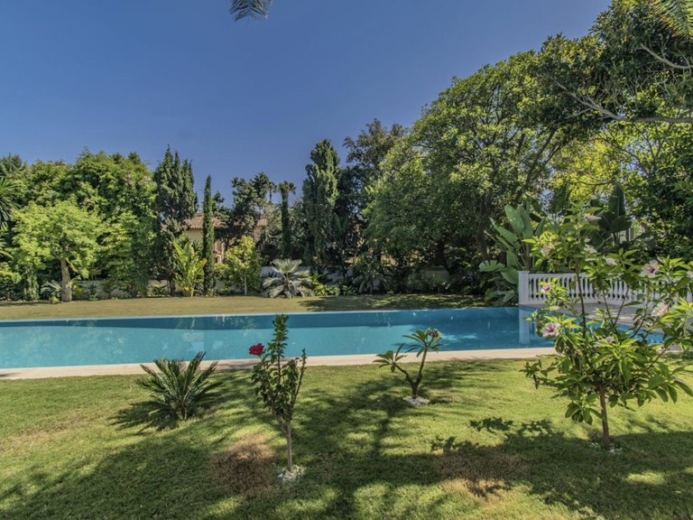 Villa for Sale in Guadalmina Baja, Malaga 54