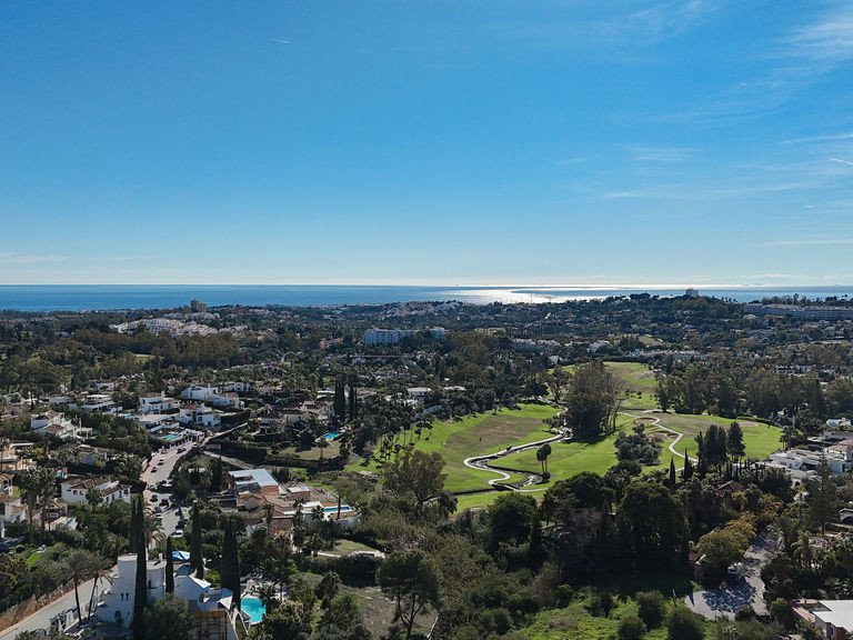 Villa for Sale in Nueva Andalucía, Malaga 41