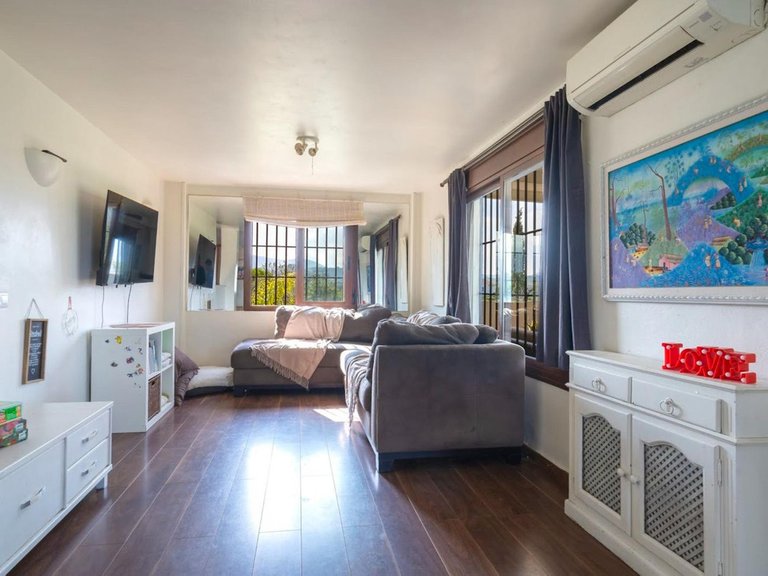 Villa for Sale in Coín, Malaga 10