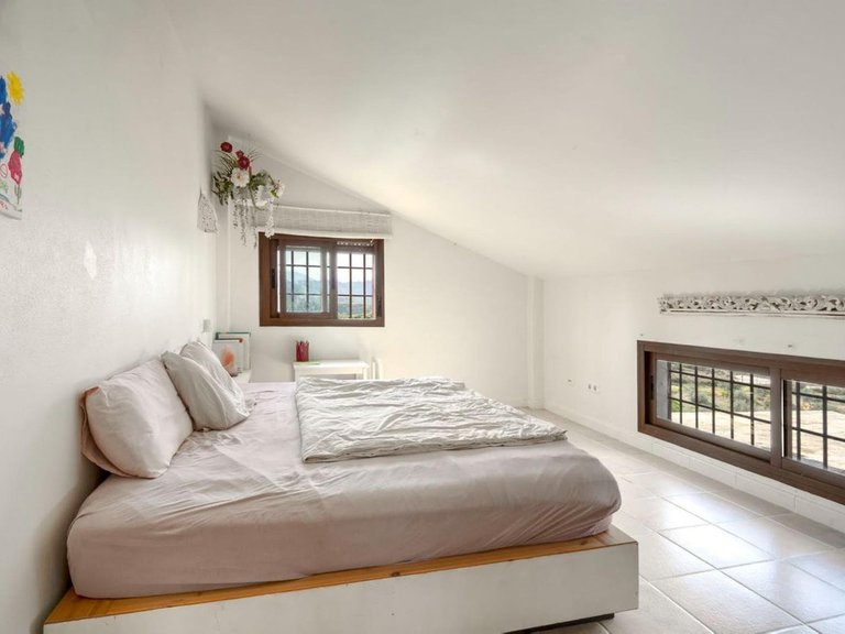 Villa for Sale in Coín, Malaga 15