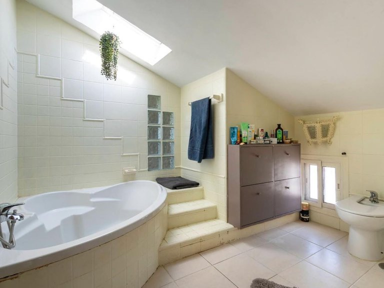 Villa for Sale in Coín, Malaga 17