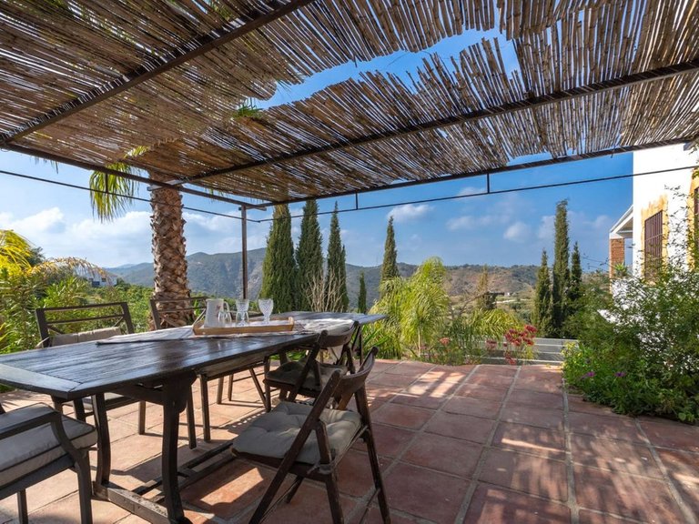 Villa for Sale in Coín, Malaga 32