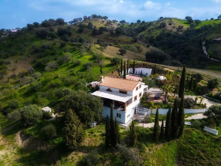 Villa for Sale in Coín, Malaga 35