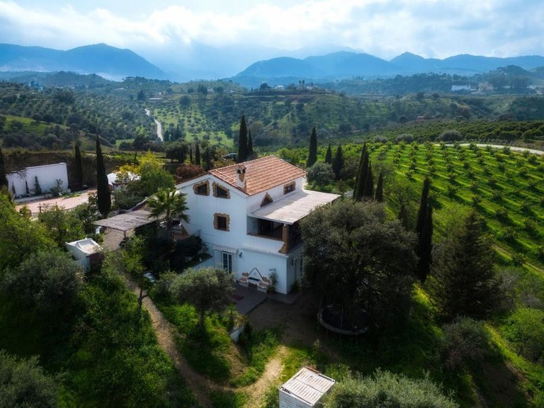 Villa for Sale in Coín, Malaga 37