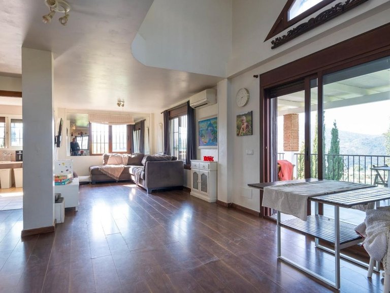 Villa for Sale in Coín, Malaga 9