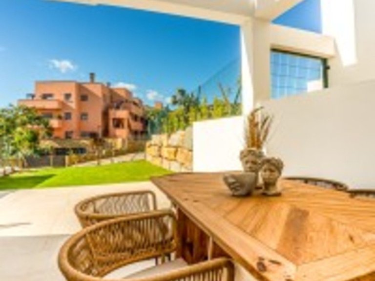 Villa for Sale in Costa del Sol Manilva, Malaga 4