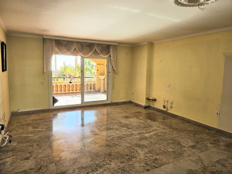 Apartment for Sale in San Pedro De Alcántara, Malaga 2