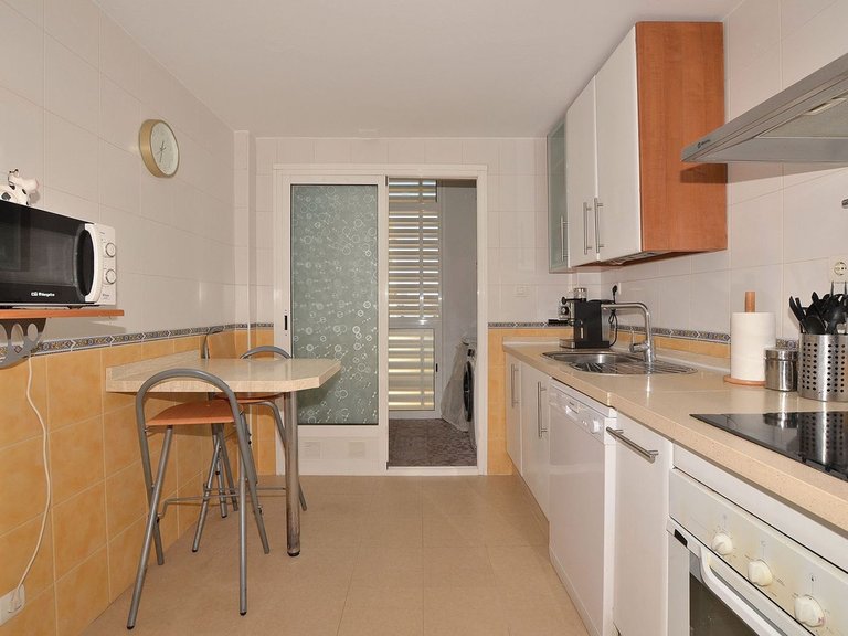 Apartment for Sale in Arroyo De La Miel, Malaga 16