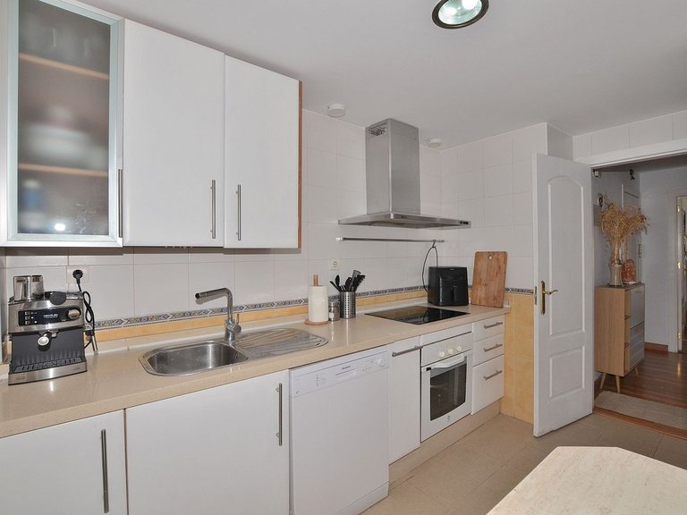 Apartment for Sale in Arroyo De La Miel, Malaga 19