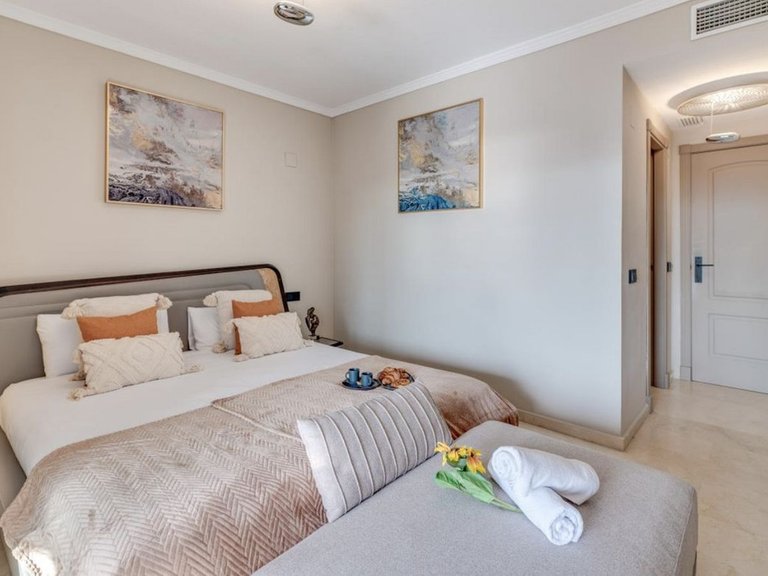 Apartment for Sale in Puerto Banús, Malaga 13