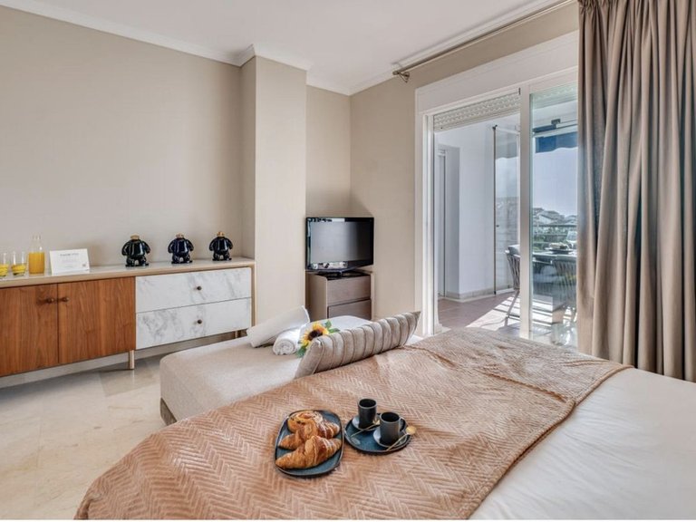 Apartment for Sale in Puerto Banús, Malaga 14