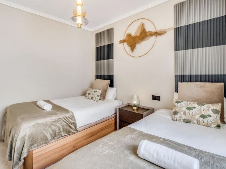 Apartment for Sale in Puerto Banús, Malaga 16