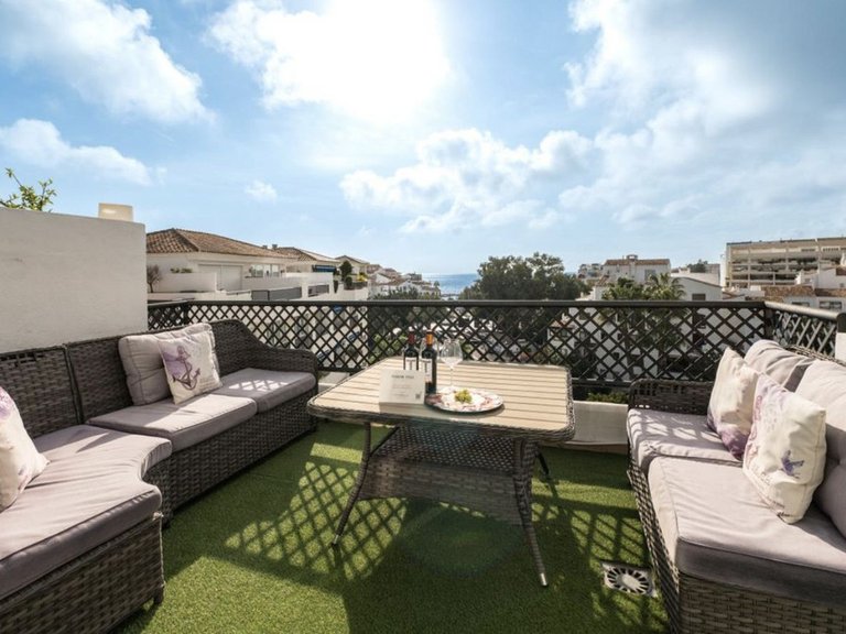 Apartment for Sale in Puerto Banús, Malaga 3