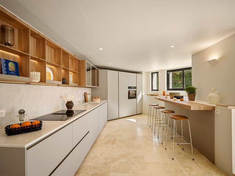 Villa for Sale in Nueva Andalucía, Malaga 3