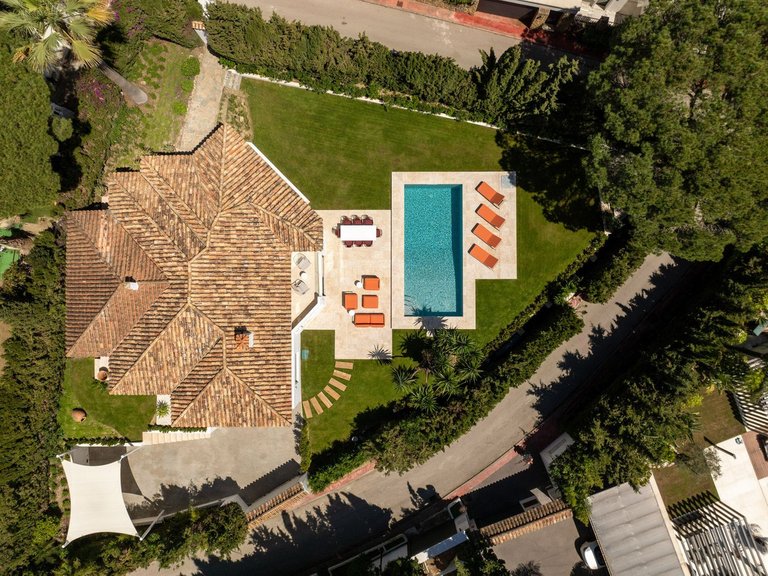Villa for Sale in Nueva Andalucía, Malaga 34