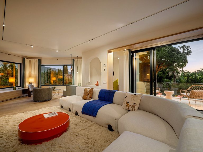 Villa for Sale in Nueva Andalucía, Malaga 7