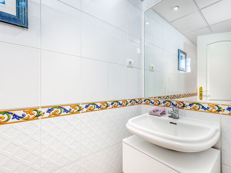 Villa for Sale in Alhaurin Golf, Malaga 10