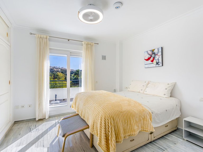 Villa for Sale in Alhaurin Golf, Malaga 12
