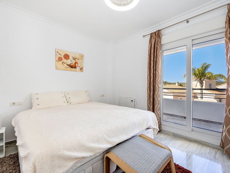 Villa for Sale in Alhaurin Golf, Malaga 20