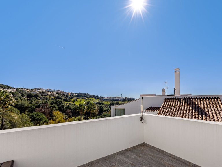 Villa for Sale in Alhaurin Golf, Malaga 27