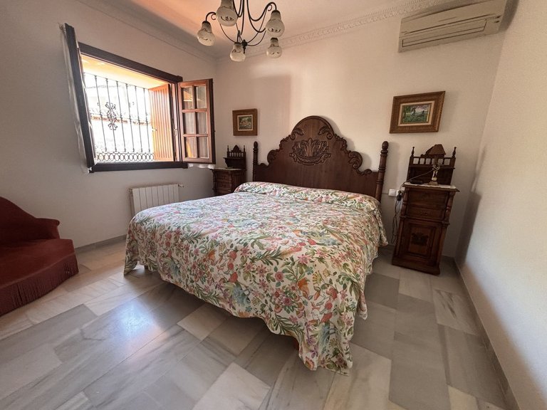 Villa for Sale in Nueva Andalucía, Malaga 12