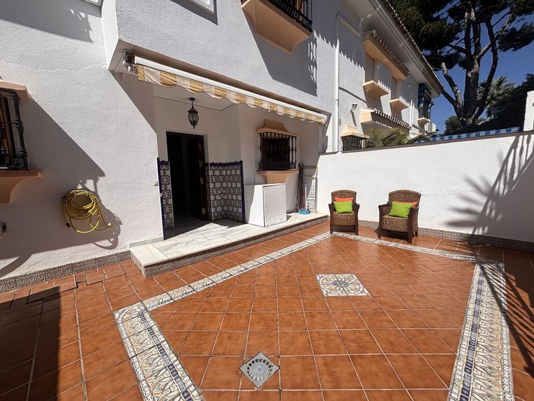 Villa for Sale in Nueva Andalucía, Malaga 18