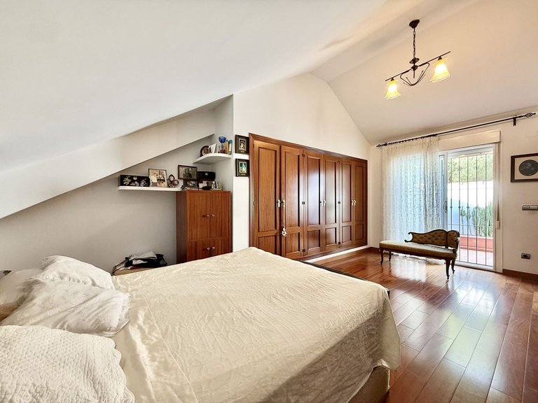 Villa for Sale in Estepona, Malaga 15