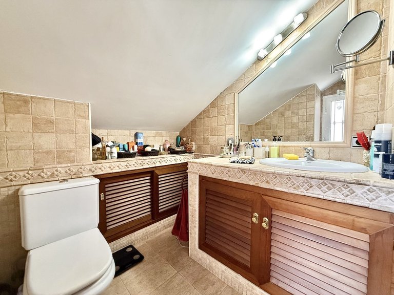 Villa for Sale in Estepona, Malaga 16