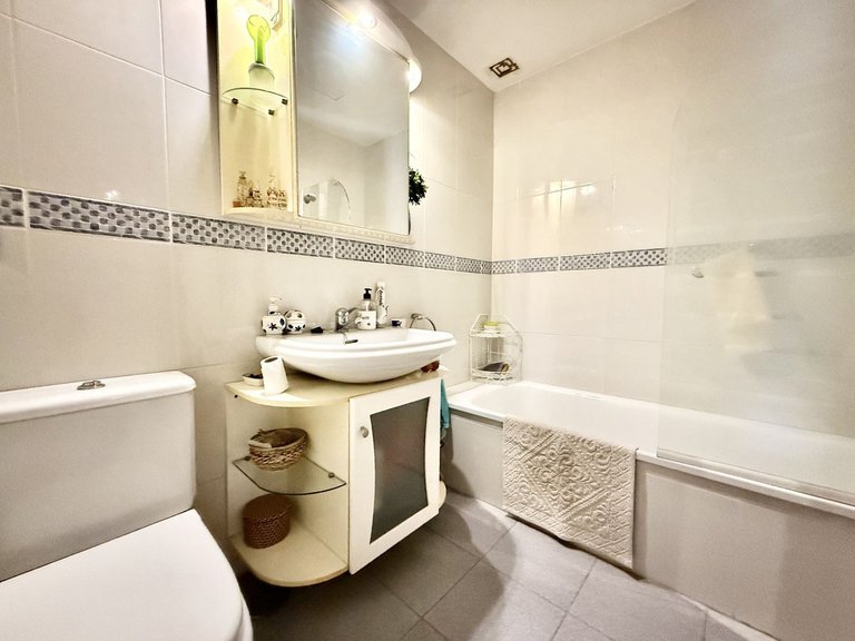Villa for Sale in Estepona, Malaga 23
