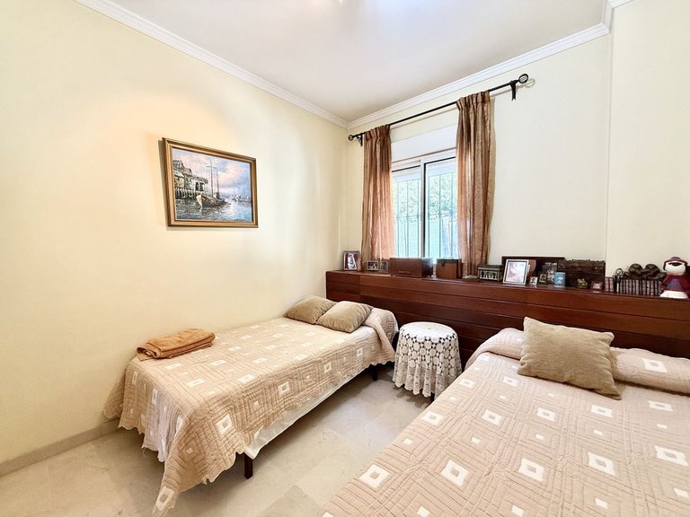Villa for Sale in Estepona, Malaga 25