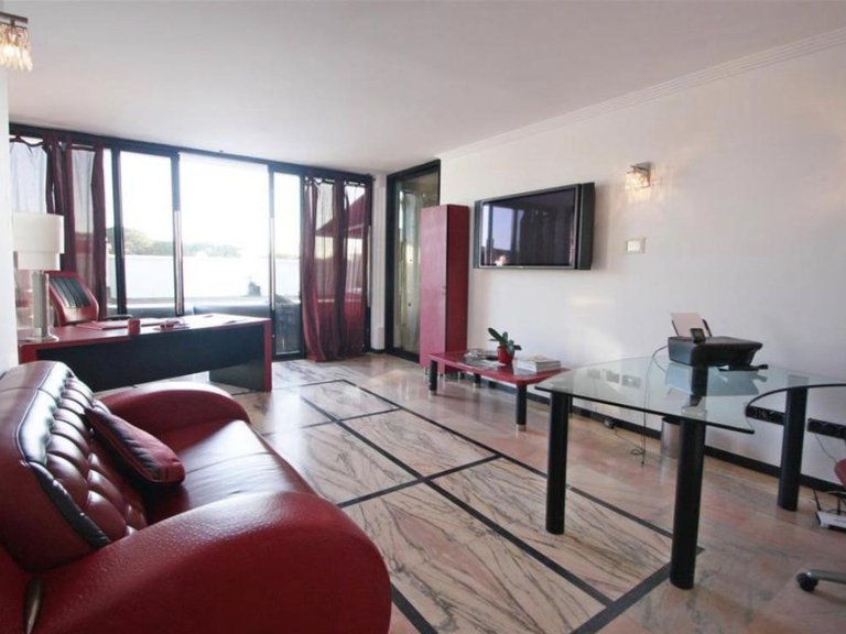 Villa for Sale in Artola, Malaga 16