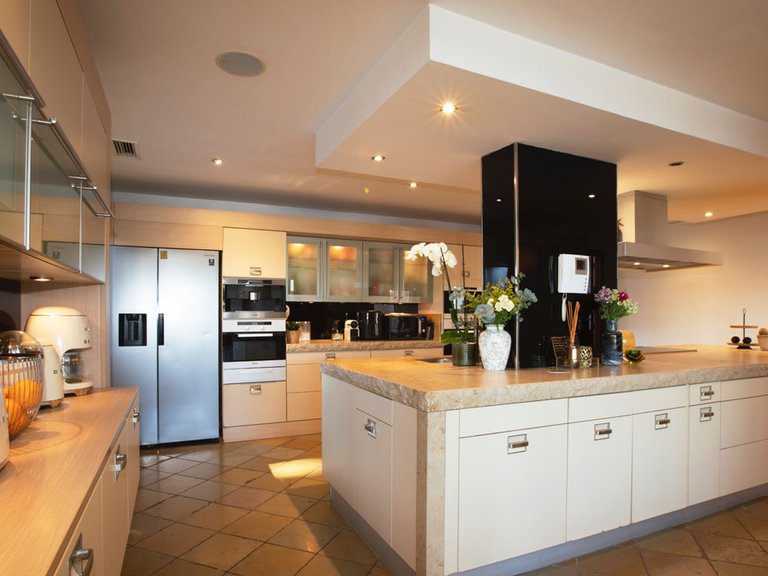 Villa for Sale in Artola, Malaga 20