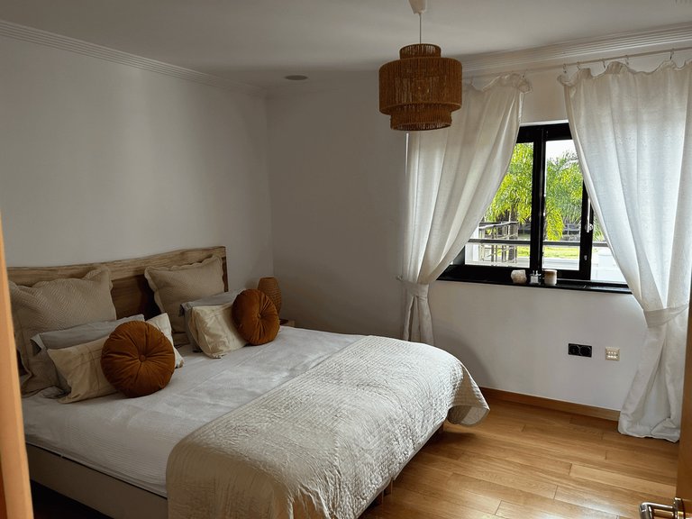 Villa for Sale in Artola, Malaga 31