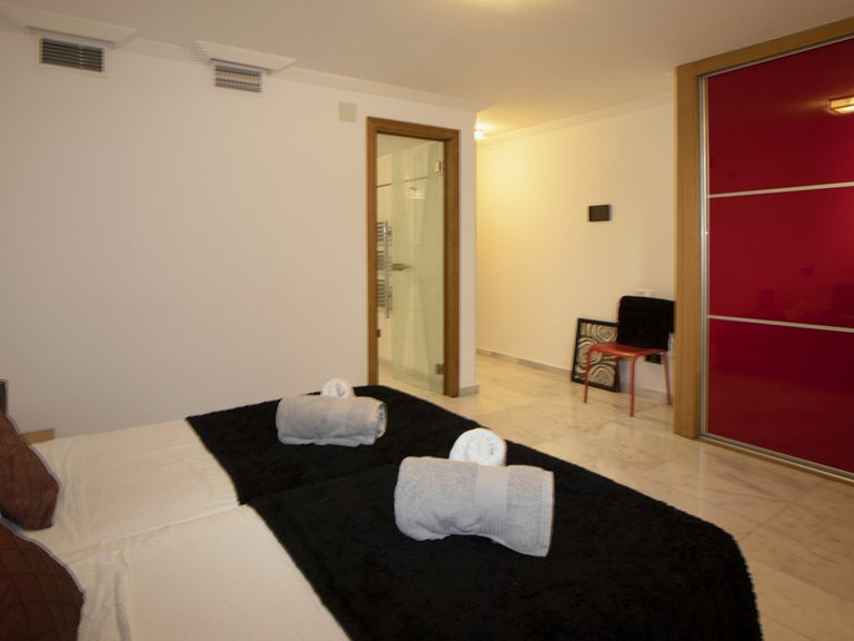 Villa for Sale in Artola, Malaga 37