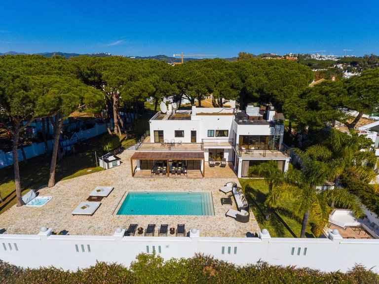 Villa for Sale in Artola, Malaga 4