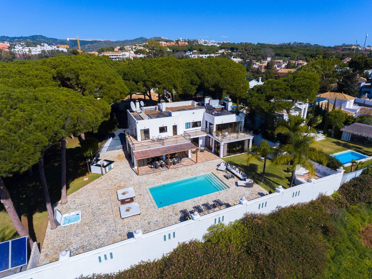 Villa for Sale in Artola, Malaga 46