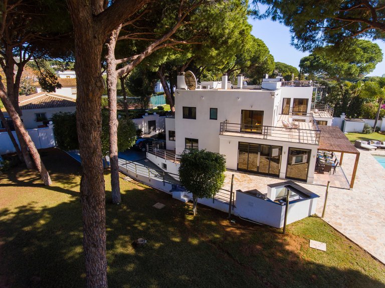 Villa for Sale in Artola, Malaga 47