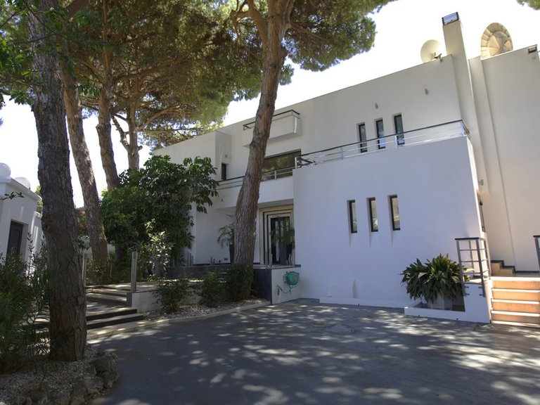 Villa for Sale in Artola, Malaga 57