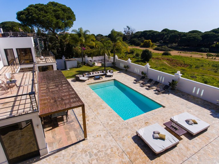 Villa for Sale in Artola, Malaga 8