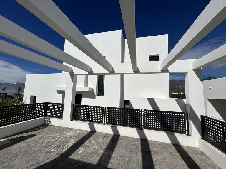 Villa for Sale in Río Real, Malaga 7