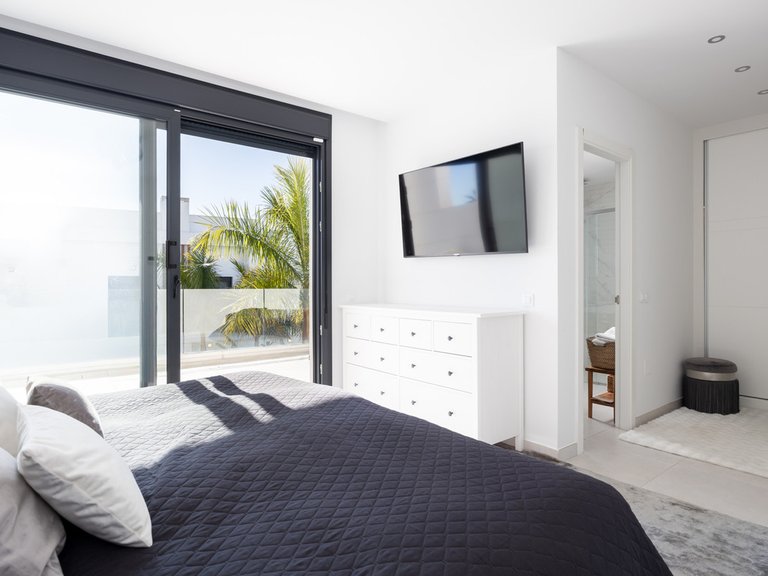Villa for Sale in Estepona, Malaga 11