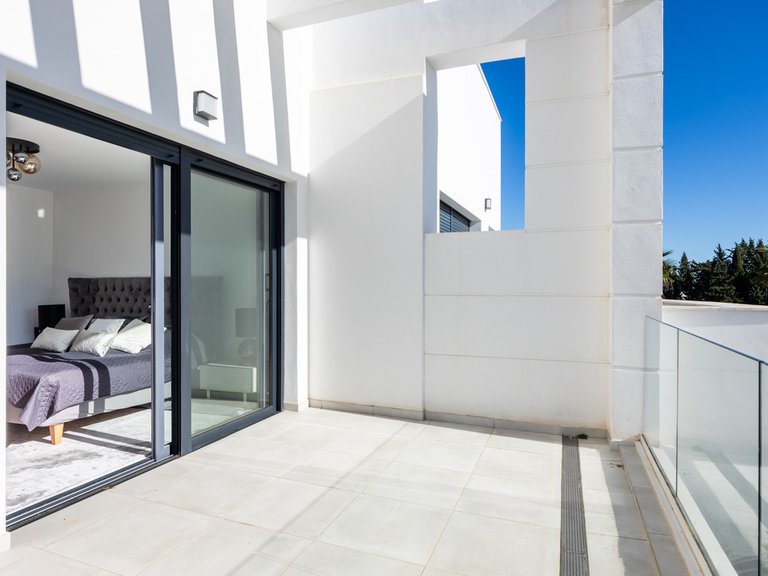 Villa for Sale in Estepona, Malaga 14