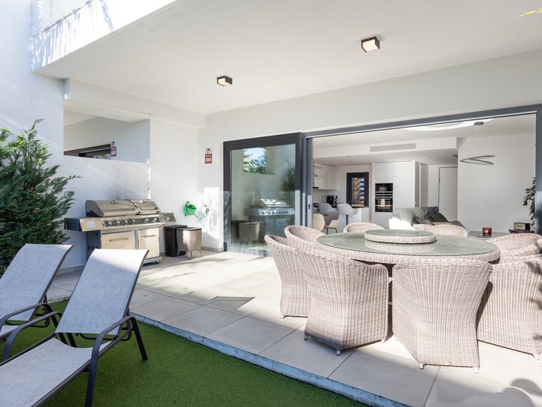 Villa for Sale in Estepona, Malaga 2
