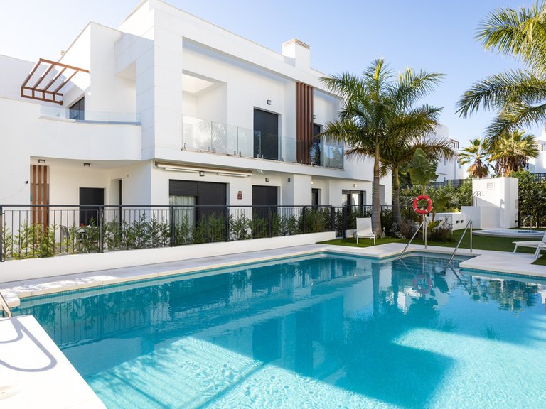 Villa for Sale in Estepona, Malaga 32