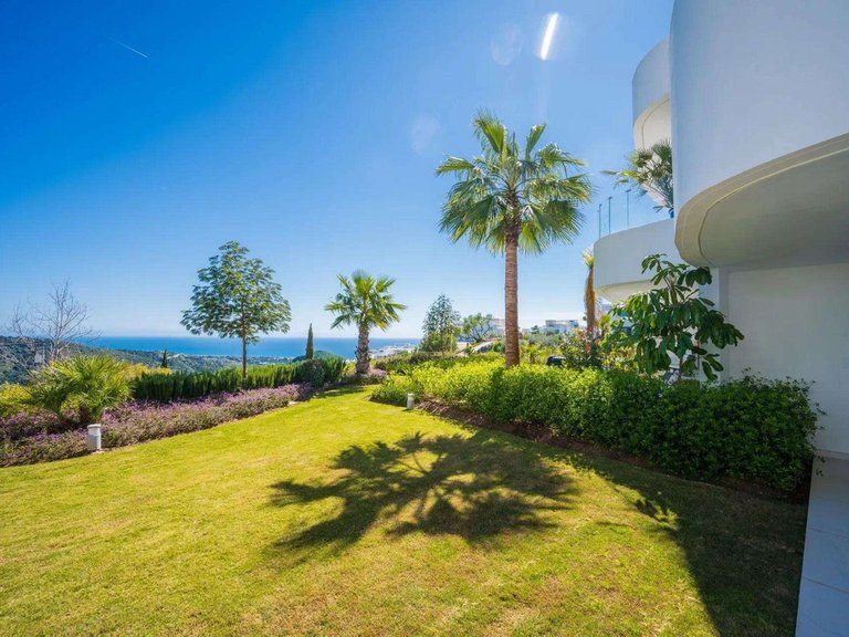 Apartment for Sale in Marbella, Malaga 1