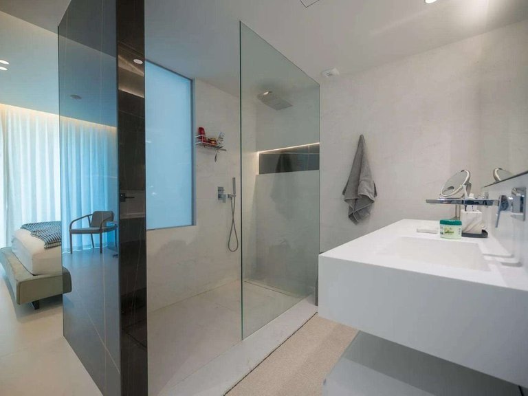 Apartment for Sale in Marbella, Malaga 12