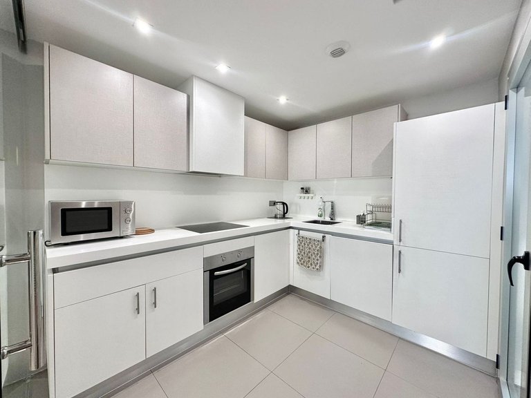 Apartment for Sale in San Pedro De Alcántara, Malaga 16