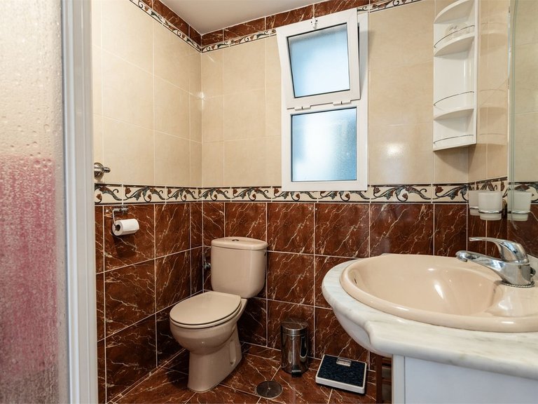 Apartment for Sale in Fuengirola, Malaga 14