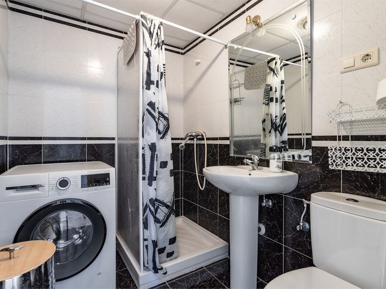 Apartment for Sale in Fuengirola, Malaga 18